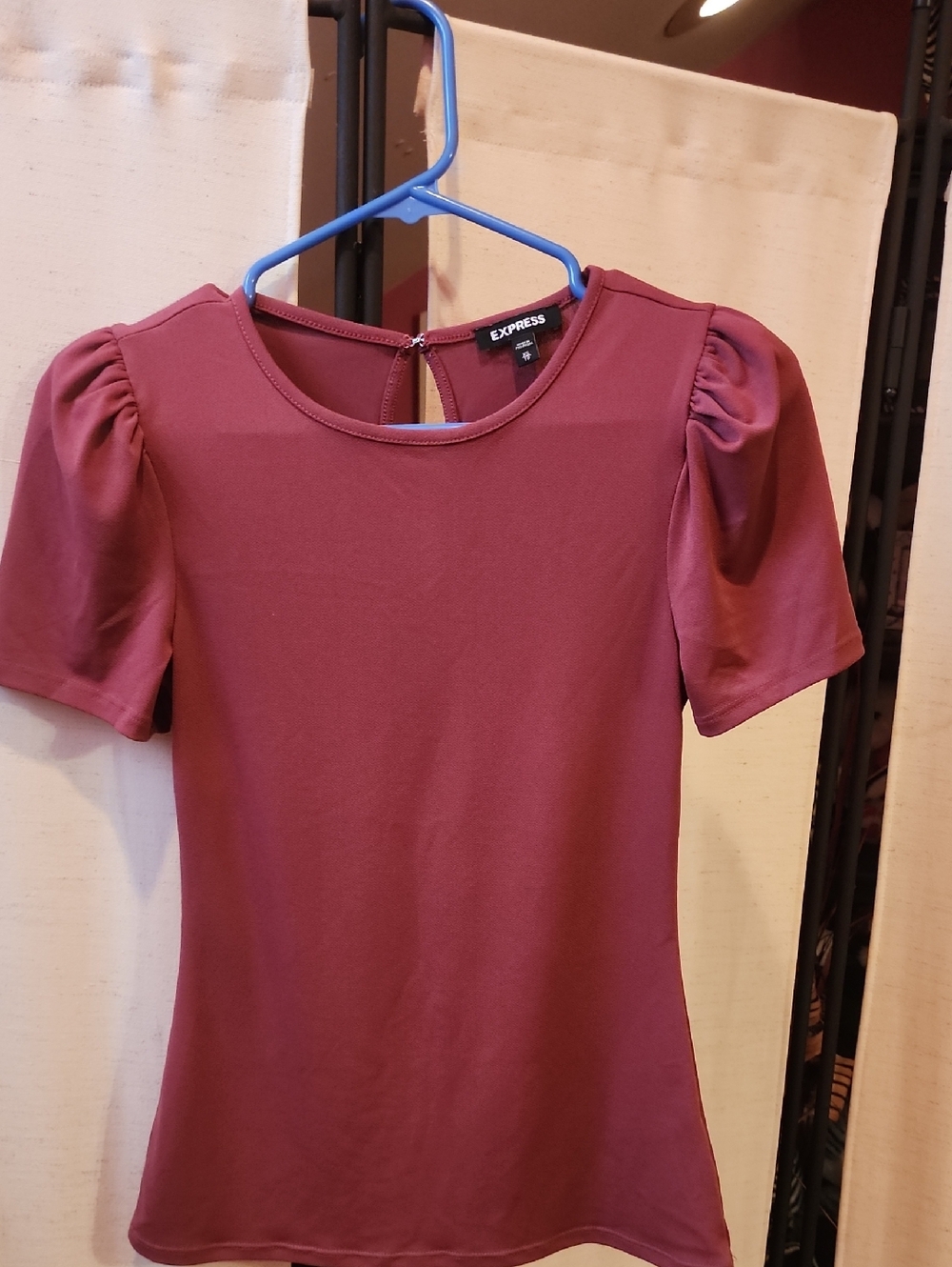 Express Wine Puff Sleeve Short Sleeve Top